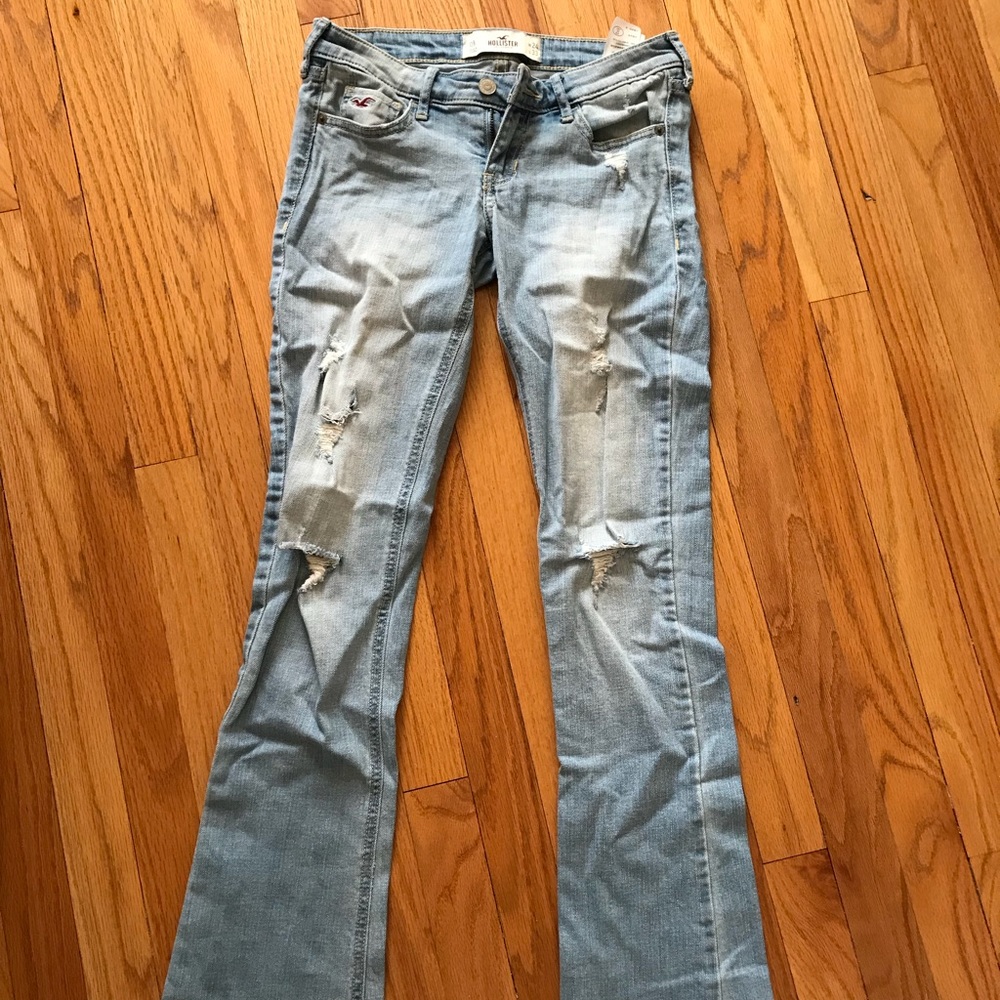 Light jeans boot cut style from Hollister